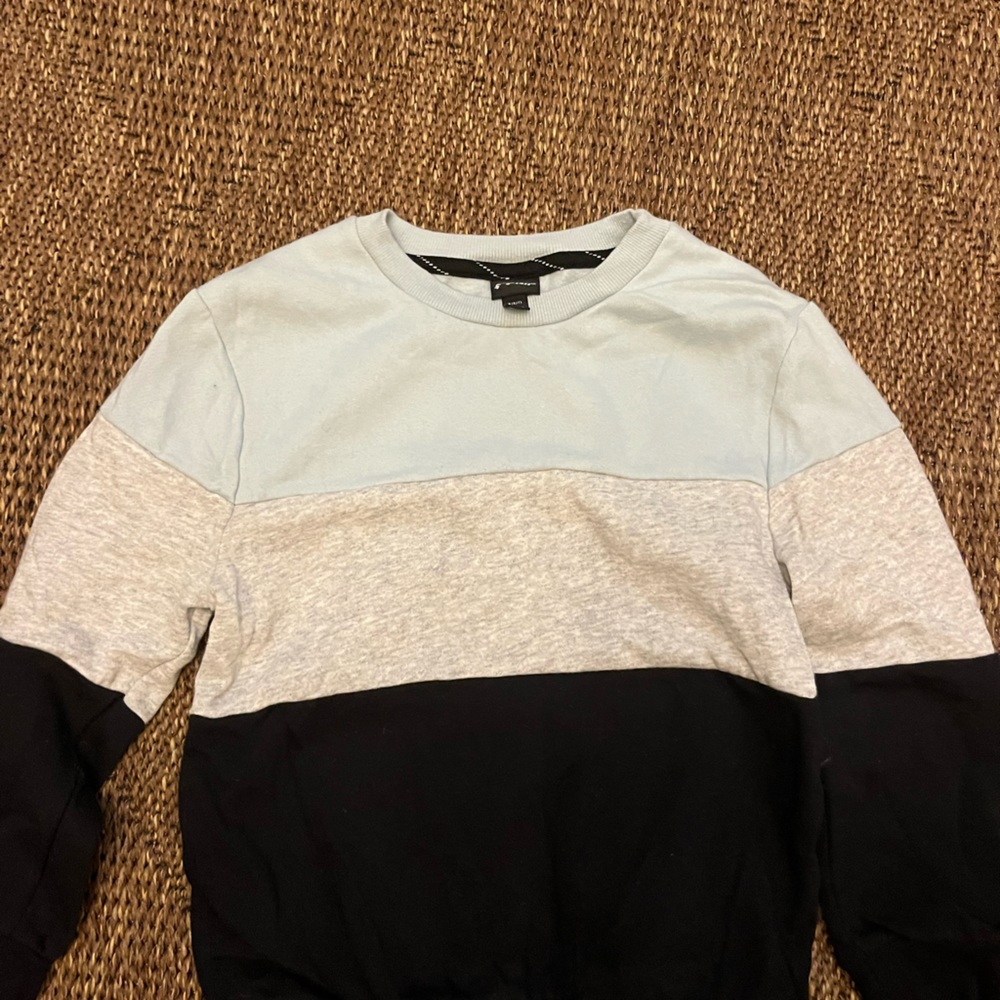 Art Class brand Tricolor sweatshirt NWOT